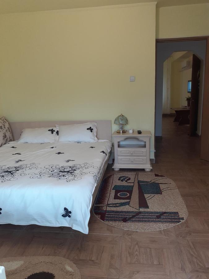 Xenia Apartament Constanta Exterior photo